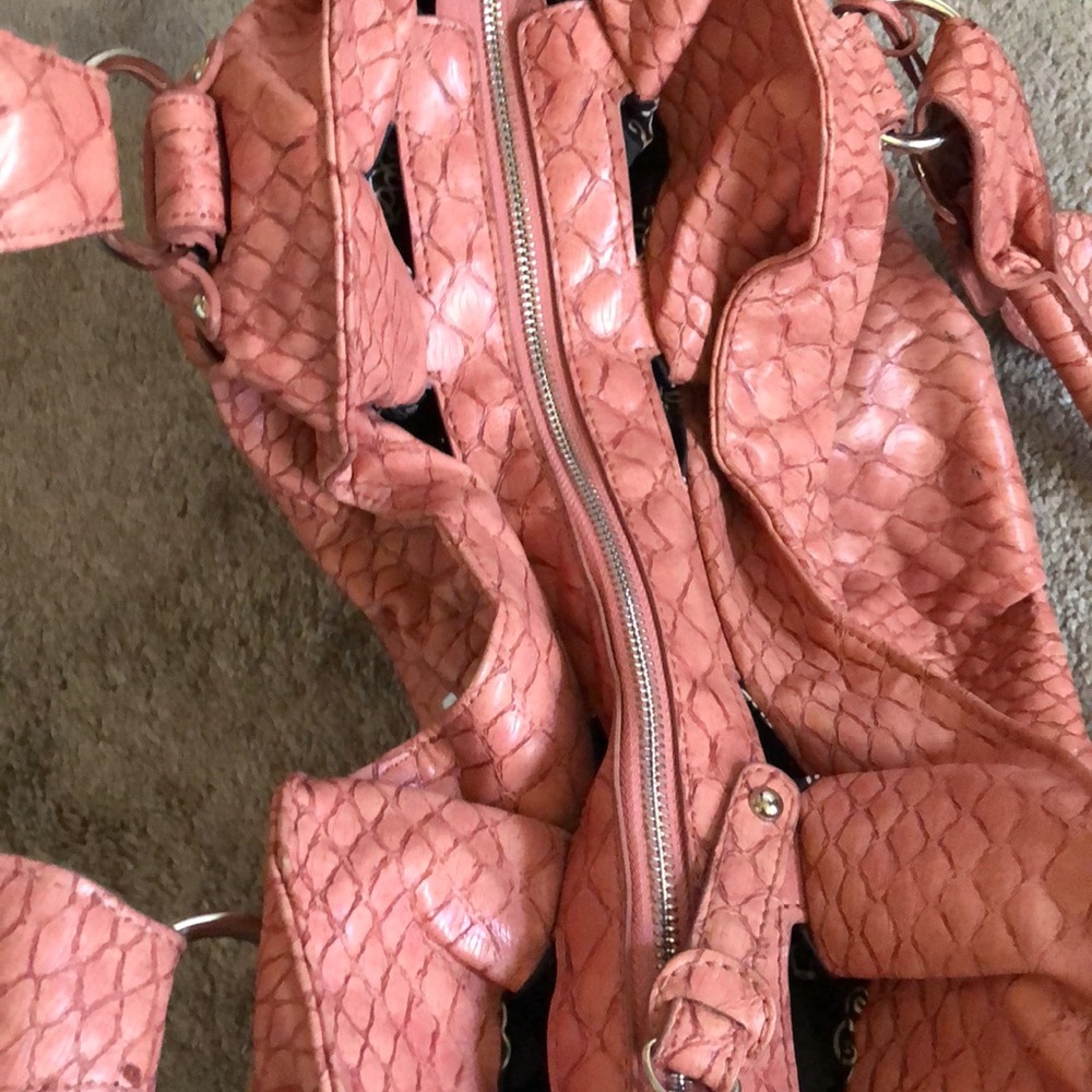 Handbag - Picture 6 of 7